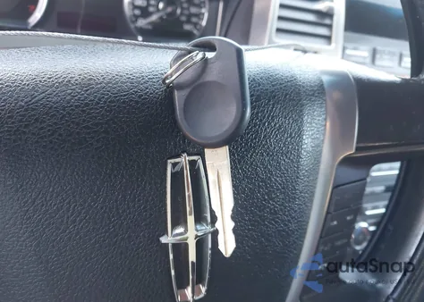 2009 Lincoln Mks z USA, uszkodzony, nr VIN 1LNHM93R99G619038